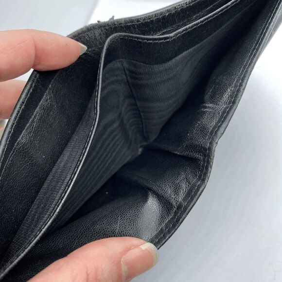 Authentic Gucci Black Canvas & Leather Bifold Wallet **FLAWS** - Picture 10 of 12